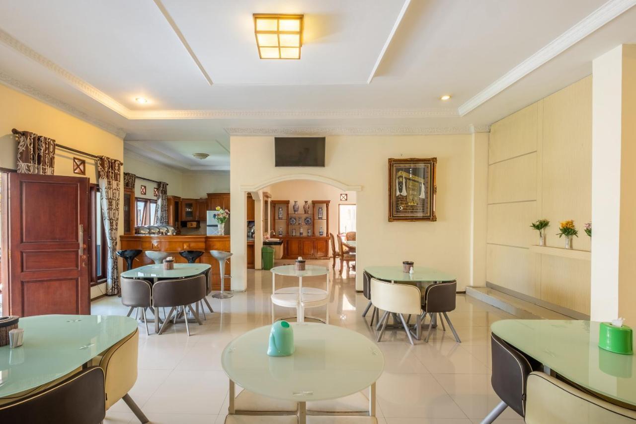 Aleyra Hotel And Villa'S Garut Esterno foto